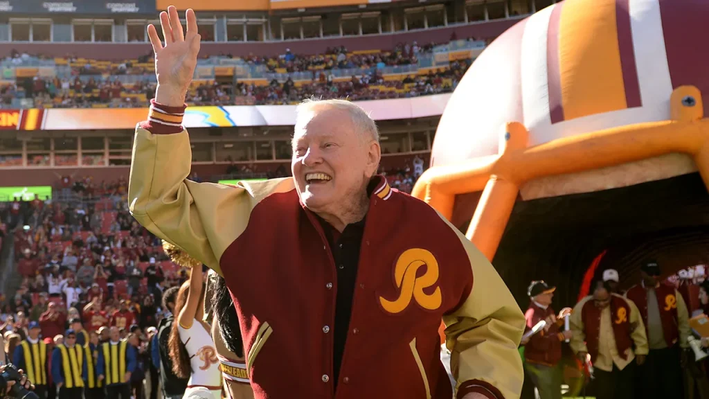 Sonny Jurgensen, legendary Hall of Fame quarterback, passes away at 91