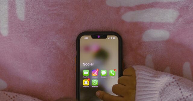 Spain Considers Joining Other Countries in Banning Social Media for Children