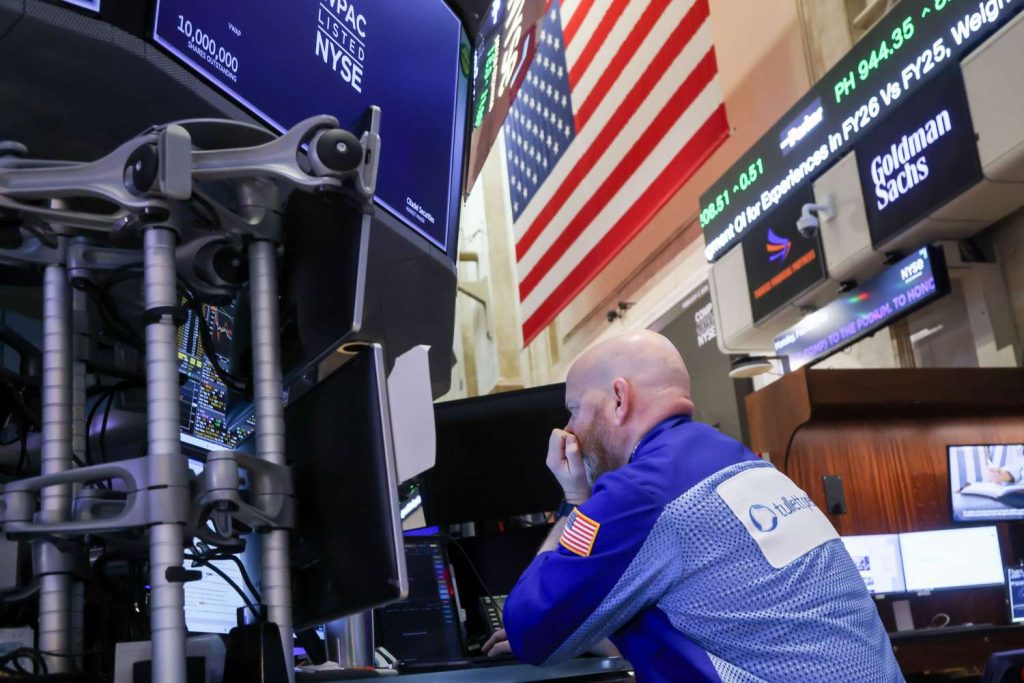 Stock Market Update: Most Indexes Decrease in Early Trading, But Dow Reaches New Record High; Gold and Silver Rise