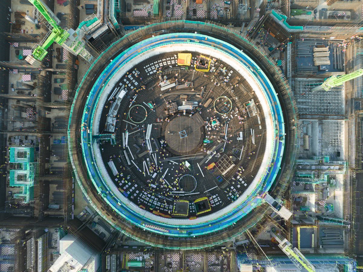 The AI Stock That Wall Street Insiders Are Discreetly Purchasing