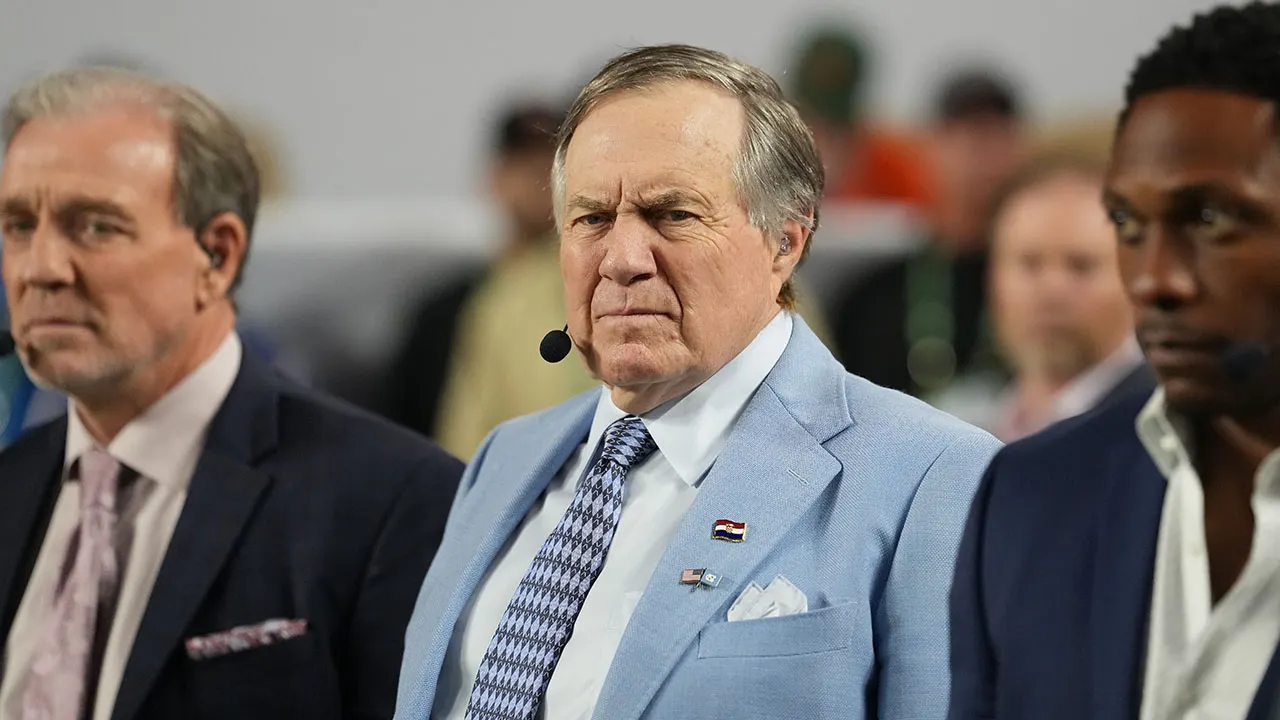 Trump supports Bill Belichick following Hall of Fame oversight