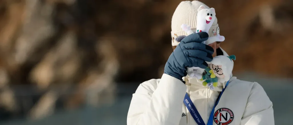 Viral Olympian Apologizes to Ex-Girlfriend for Bold Public Gesture