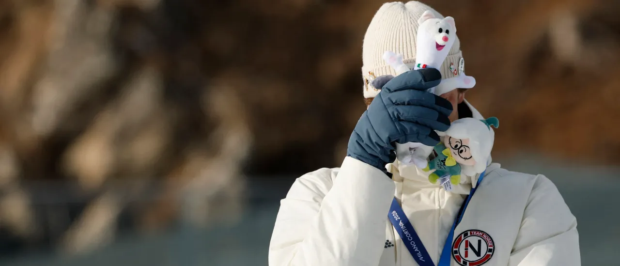 Viral Olympian Apologizes to Ex-Girlfriend for Bold Public Gesture