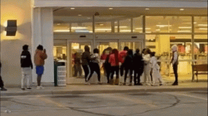 13 reportedly taken into custody following fights at Wisconsin mall takeover