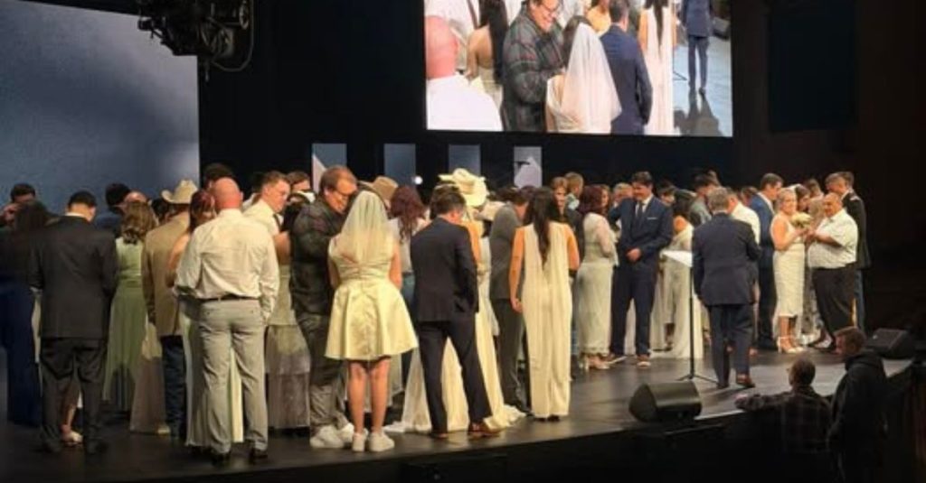 52 Couples Tie the Knot After Texas Pastor Encourages Living Partners to Commit