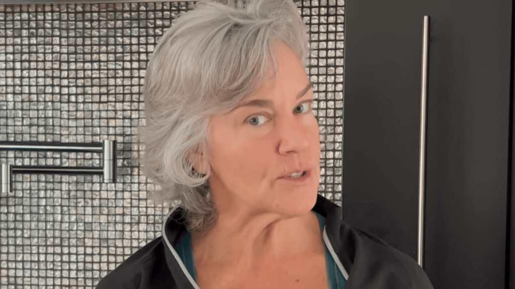 A 61-year-old woman takes a high dose of creatine for two weeks and reveals all the changes she experienced.