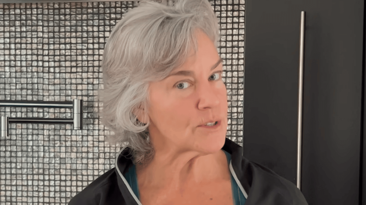 A 61-year-old woman takes a high dose of creatine for two weeks and reveals all the changes she experienced.