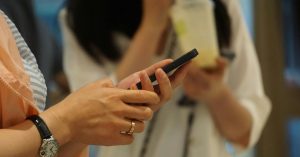 A Chick-fil-A Gains Attention for Offering Free Ice Cream to Families Who Set Aside Their Phones