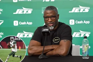 Aaron Glenn wholeheartedly supports Geno Smith: 'He's our guy'