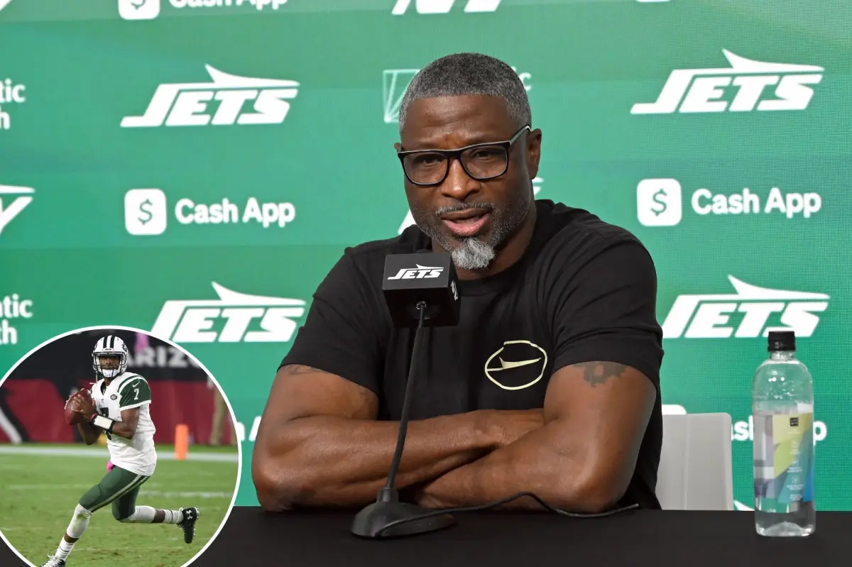 Aaron Glenn wholeheartedly supports Geno Smith: 'He's our guy'