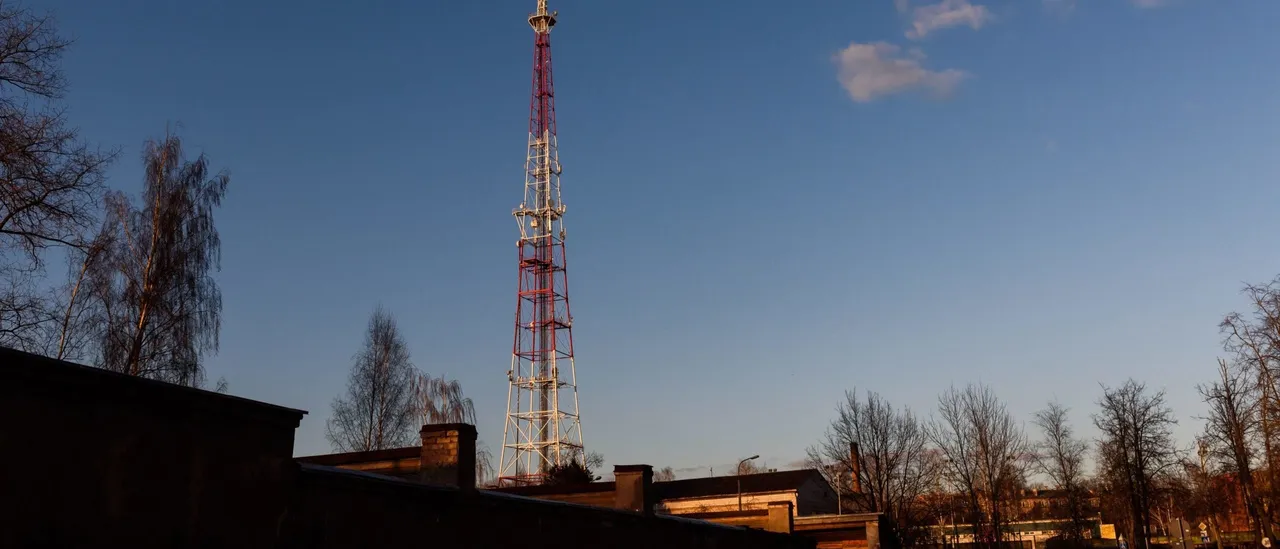 All High School Students in Latvia Required to Learn Gun Handling Skills