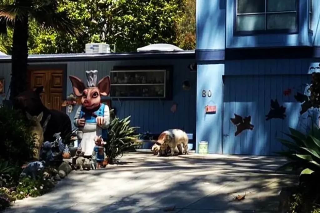 Billionaires clash over the famous Montecito 'Pig House'