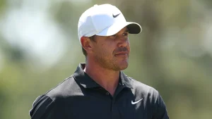Brooks Koepka reassures girl injured by a golf cart at the Valspar Championship