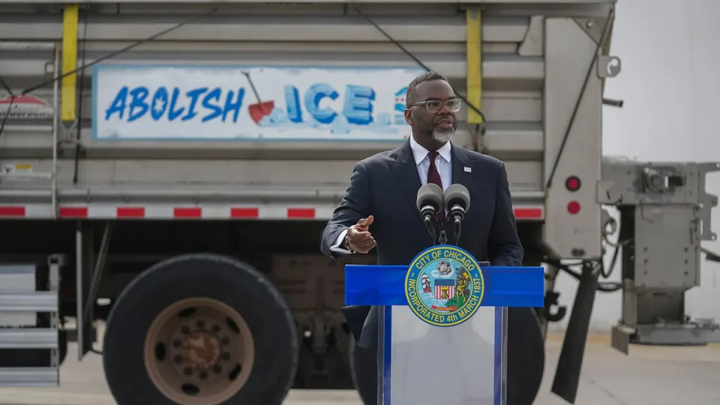 Chicago mayor introduces &lsquo;Abolish ICE&rsquo; snowplow following migrant's death
