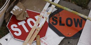 Community supports father detained for putting up his own stop signs to enhance corner safety