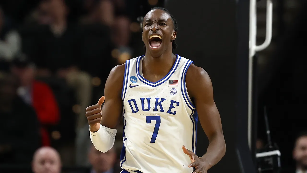 Duke comes back to prevent an upset against No. 16 Siena in the first round of March Madness.