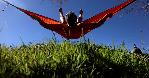 Early spring leads to an extended allergy season.