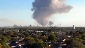 Explosion at Texas oil refinery leads to shelter-in-place order