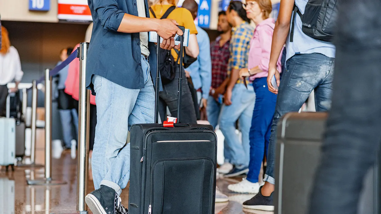 Fort Lauderdale airport disruption becomes popular on TikTok due to Spirit Airlines delays