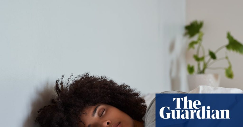 Gaining an additional 11 minutes of sleep each night may lower the risk of heart attacks, research shows