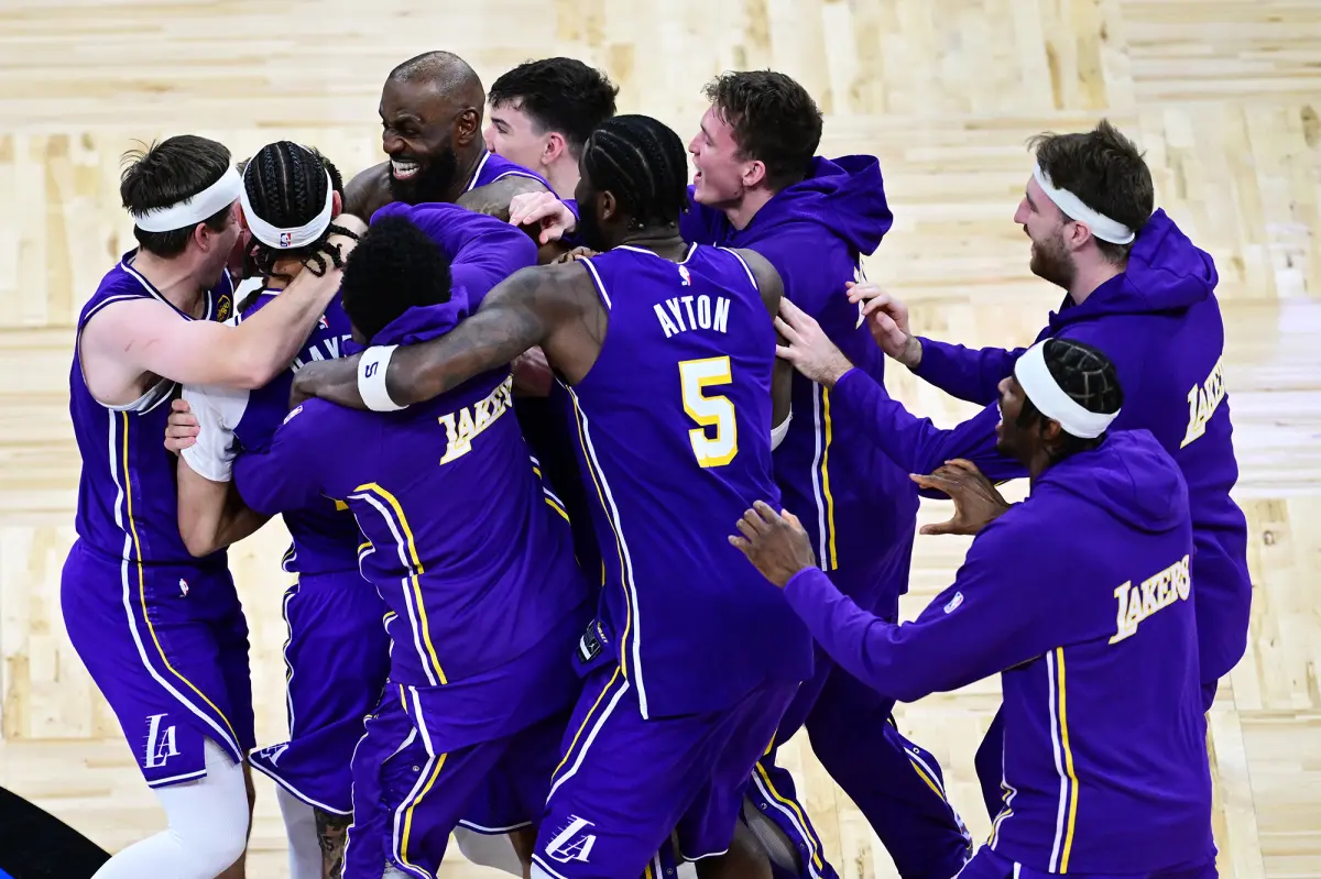 How the Lakers succeeded during a challenging part of the NBA season