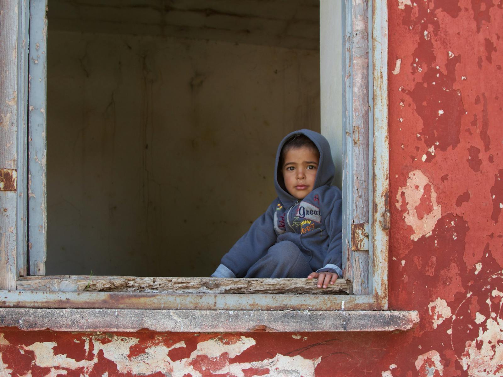 I asked 9 therapists about the biggest regrets of their clients in their 40s, and nearly all gave the same answer, which was unrelated to career or finances.