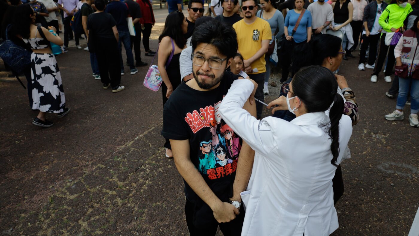 Is Mexico's large measles vaccination initiative effective?