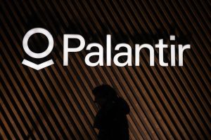 Is Palantir Stock Heading for $200? Here’s What the Data Indicates