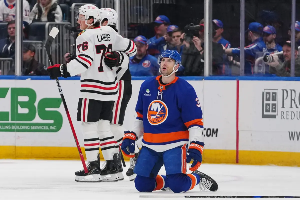 Islanders damage playoff chances with disappointing defeat to struggling Blackhawks