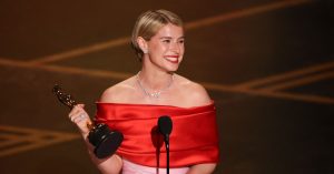 Jessie Buckley Embraces Motherhood in Popular Oscar Speech: ‘I Want to Have 20,000 More Babies’