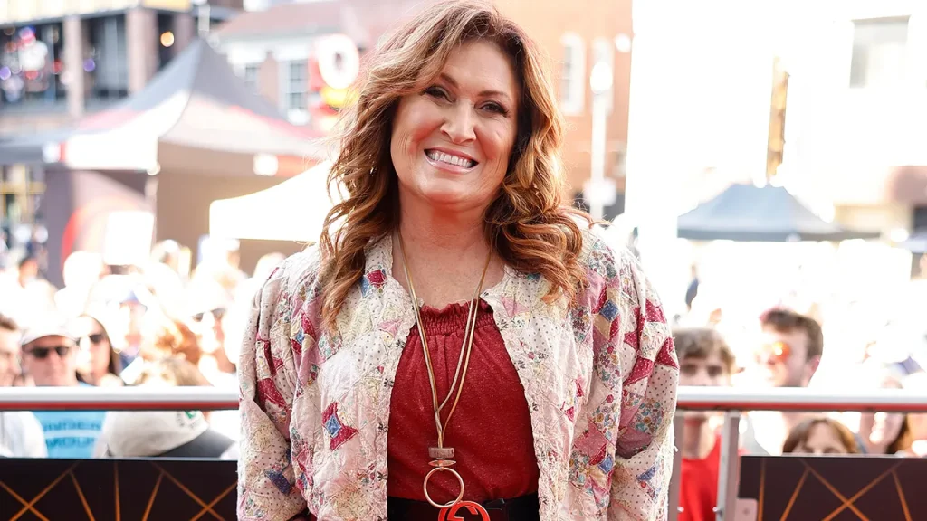 Jo Dee Messina claims her record label turned her down for being 'too overweight'