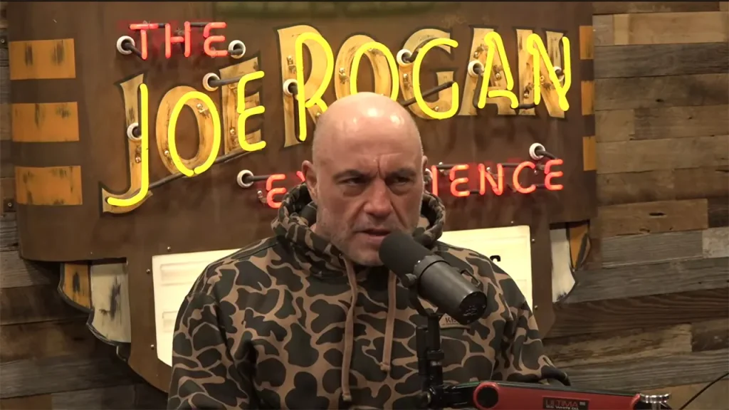 Joe Rogan criticizes Hollywood for insincerity and conformist political views