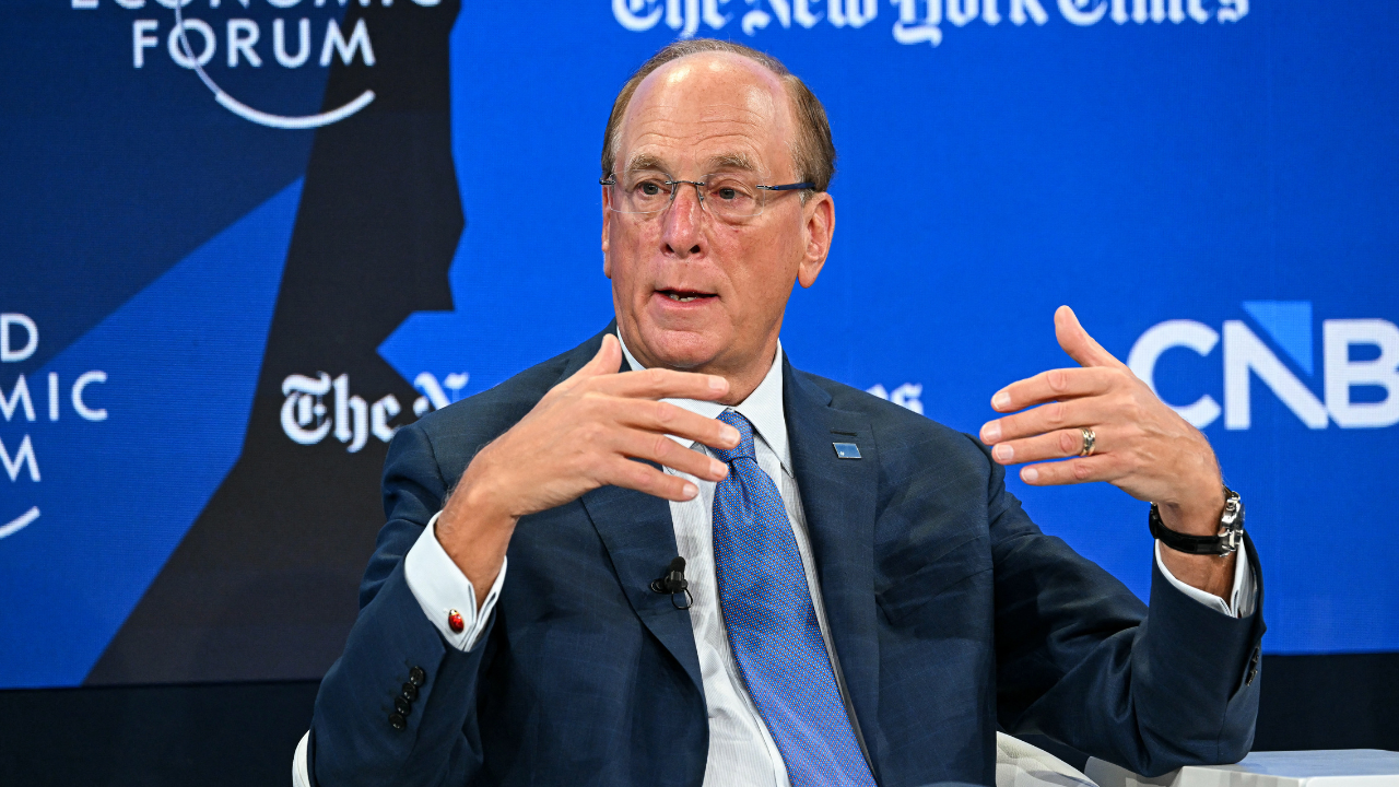 Larry Fink encourages investors to increase their purchases during market volatility from the Iran War.