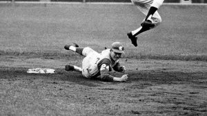 Larry Stahl, remembered for disrupting a perfect game, has passed away at 84.