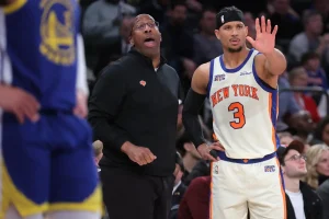 Mike Brown isn't prepared to alter the Knicks' starting lineup despite frustration with their slow beginnings.