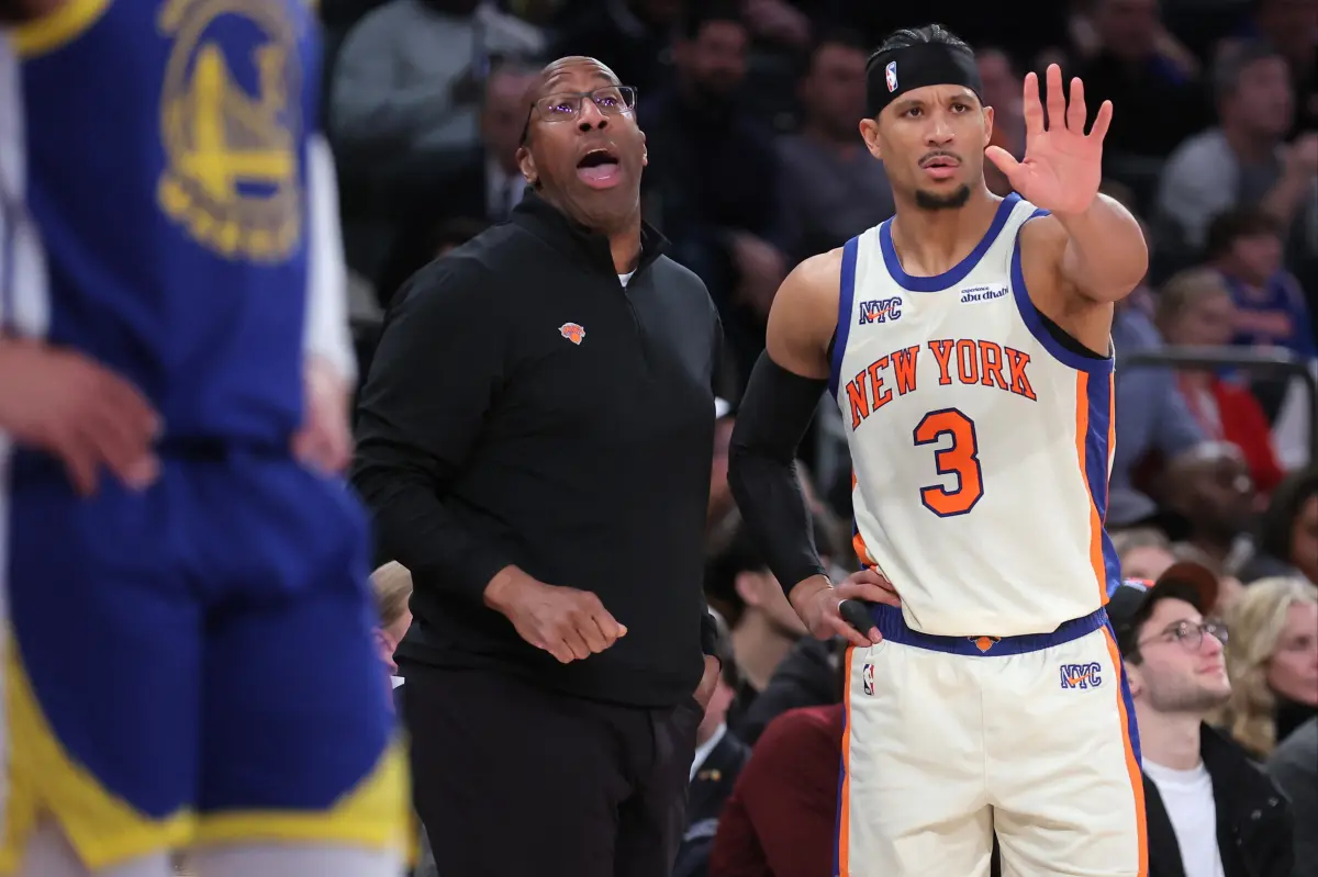 Mike Brown isn't prepared to alter the Knicks' starting lineup despite frustration with their slow beginnings.