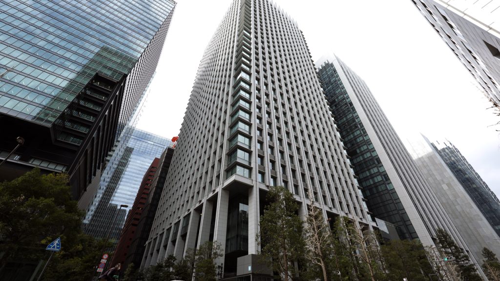 Morgan Stanley eliminates 2,500 positions throughout all departments in workforce downsizing.