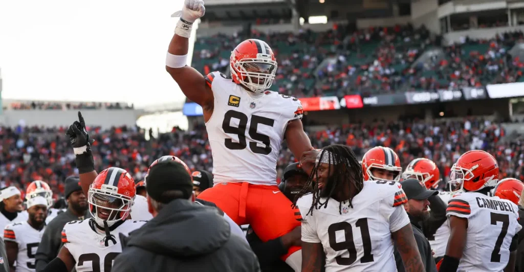 Myles Garrett trade speculation may increase after Browns alter contract.