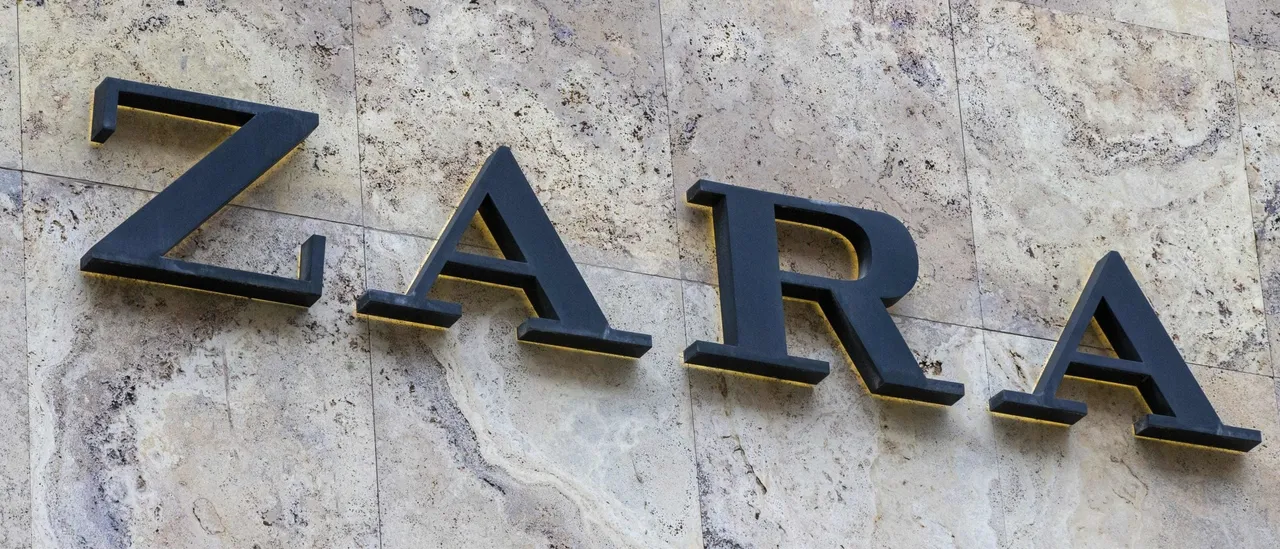 Parents Crowd Zara In Protest After Store Reportedly Did Not Assist Teen During Brutal Attack