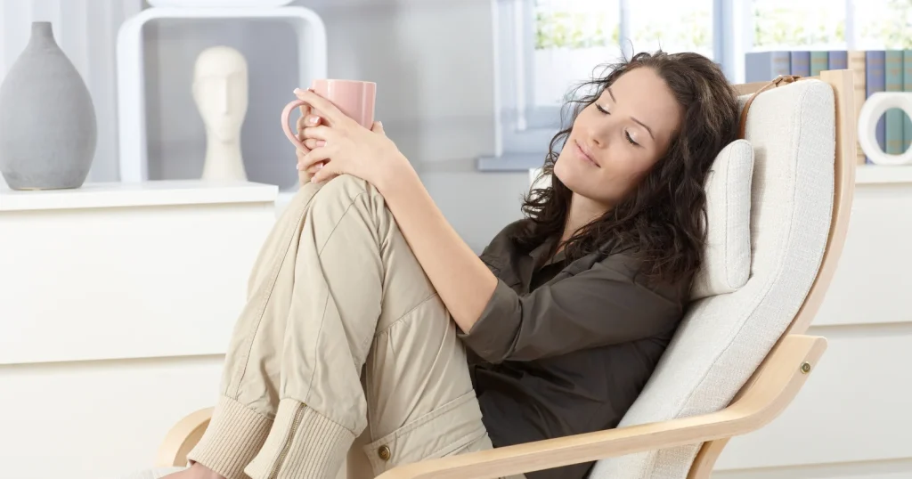 Psychology explains that individuals who always keep their phones on silent are not acting rude or unsociable.
