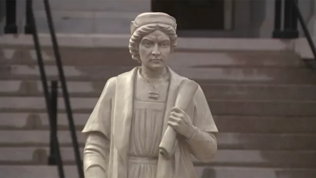 Replica statue of Christopher Columbus placed on White House grounds
