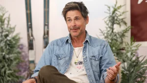 Rob Lowe criticizes the latest group of actors in Hollywood.