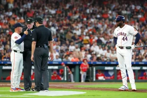 Roof in Houston interferes with Yordan Alvarez's home run in strange incident