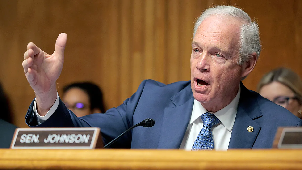 Sen. Ron Johnson urges abolishing the filibuster during DHS funding halt