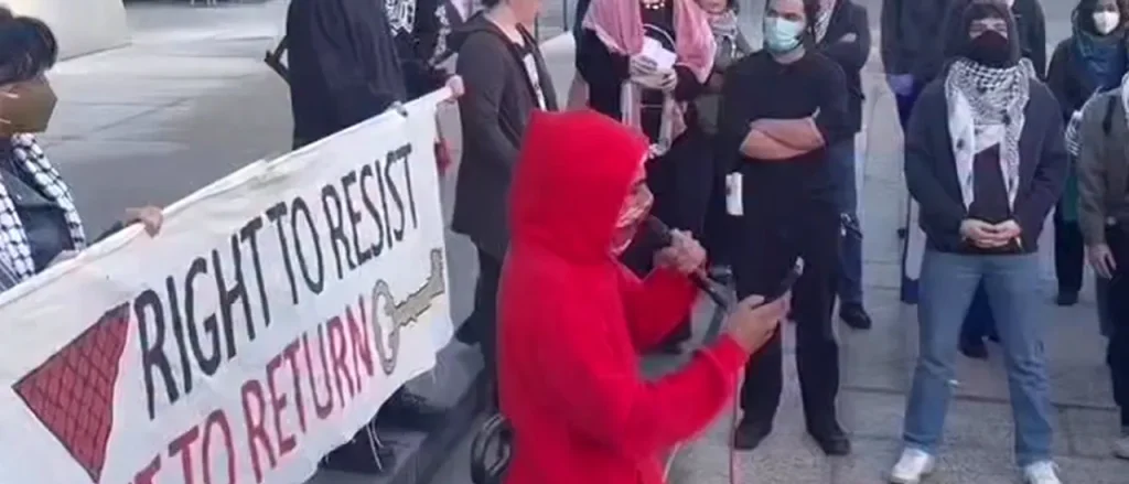 Shocking Video Displays Protesters Applauding American Soldiers Coming Home From Iran War 'In Caskets'