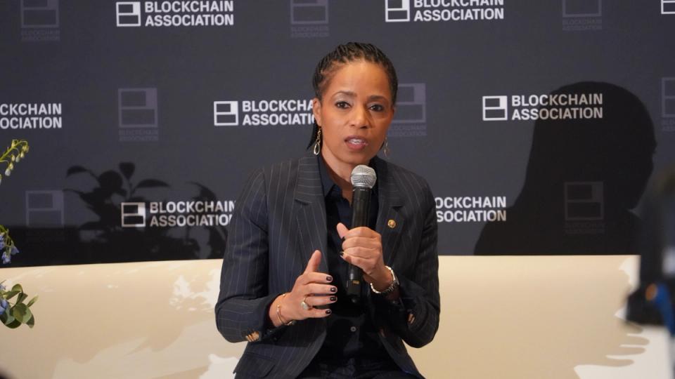 Stablecoin earnings in crypto Clarity Act will not permit rewards on balances, latest draft indicates.