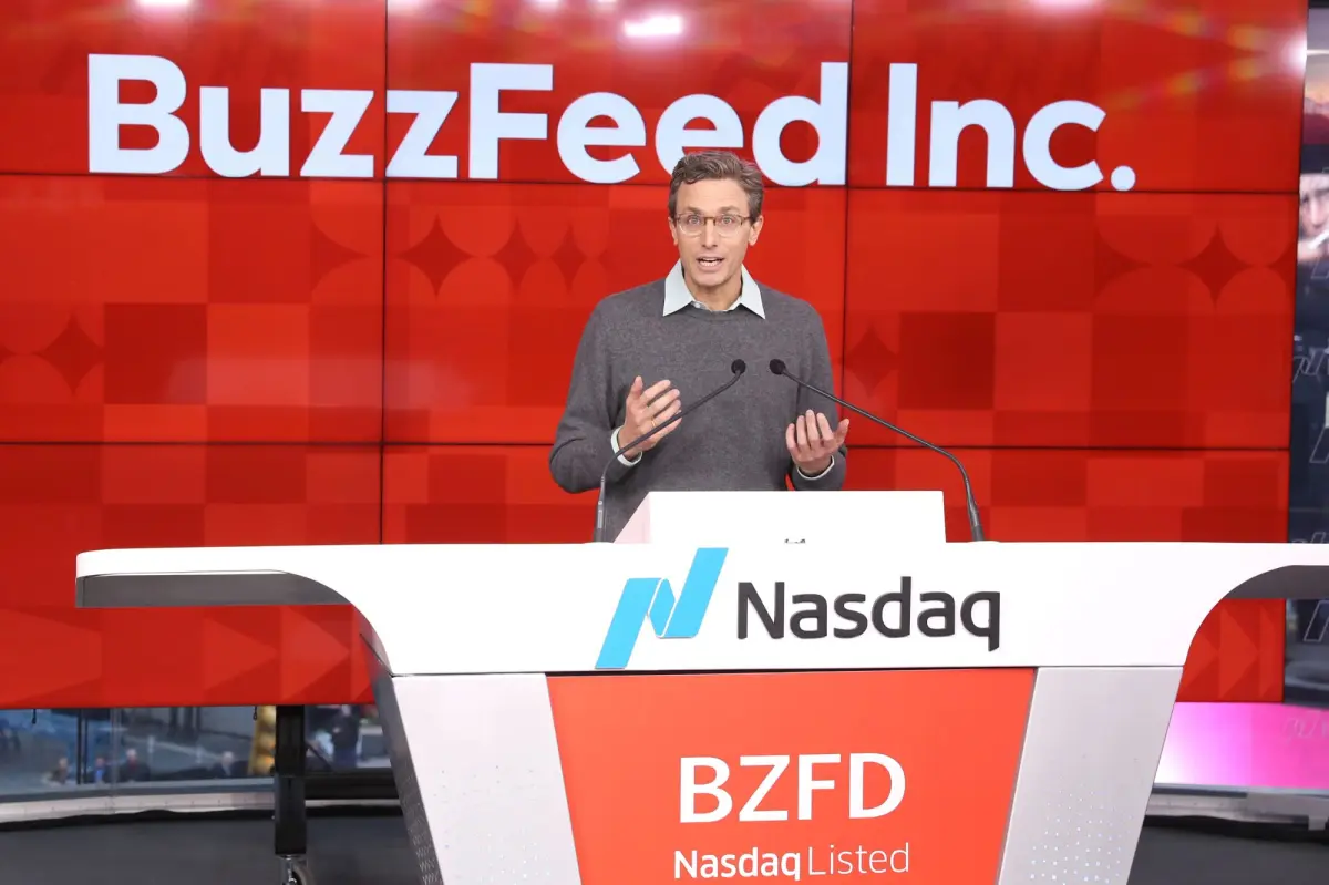 Struggling BuzzFeed signals that it may be nearing its end due to a significant cash shortage.