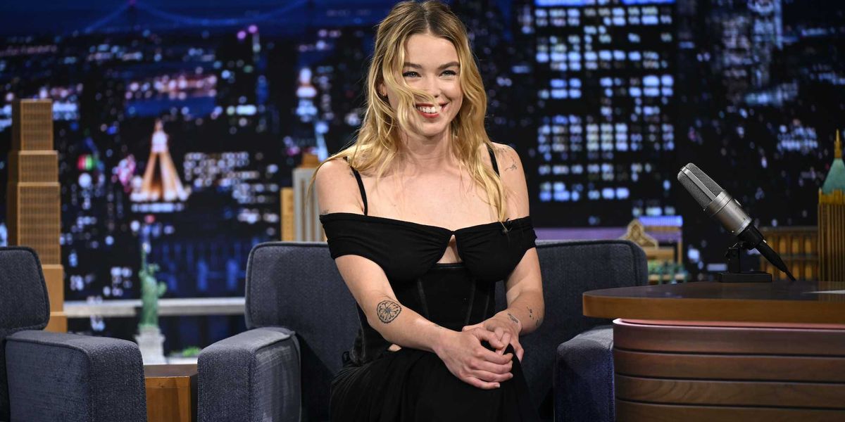 'Supergirl' actor anticipates criticism due to fans having a strange sense of entitlement over women's bodies — the reactions are funny