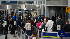 TSA staff report high absenteeism during partial shutdown, leading to delays