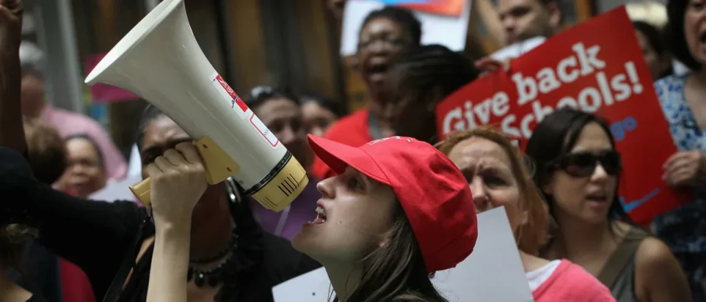 Teachers Union Seeks To Close School So Students Can Join Them In Protesting Trump